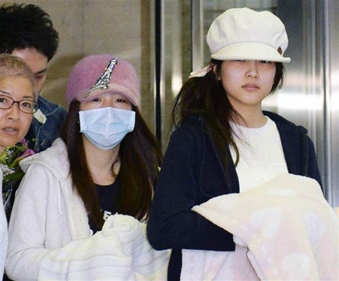 Rina Kawaei,Anna Iriyama,Thành viên AKB48 bị chém