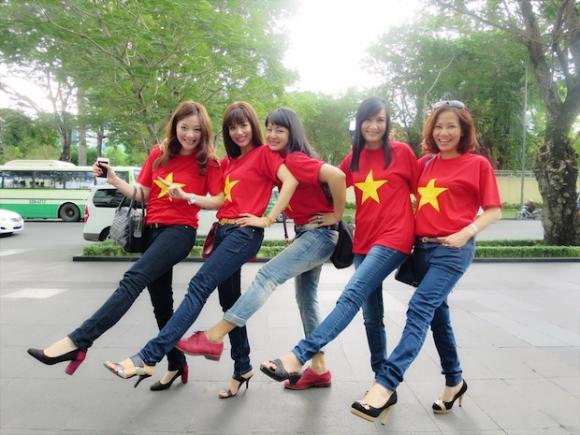 sao hướng về tổ quốc,sao thể hiện tình yêu biển đảo,ca khúc hướng về biển,sao viet,sao việt