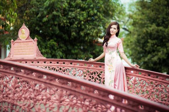 Dương Hiểu Ngọc,NTK Tommy Nguyễn,Bộ sưu tập Hoa Xuân 