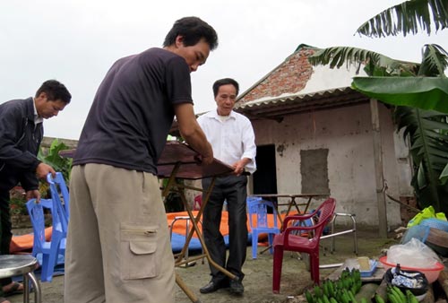 Chồng giết vợ con,Chồng tâm thần chém chết vợ con,Chồng giết vợ