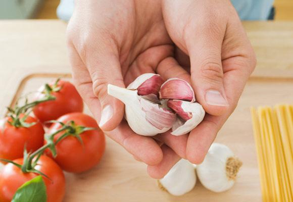 chăm sóc sức khỏe,khi nào không ăn tỏi,khi nào ăn tỏi,kiêng ăn tỏi