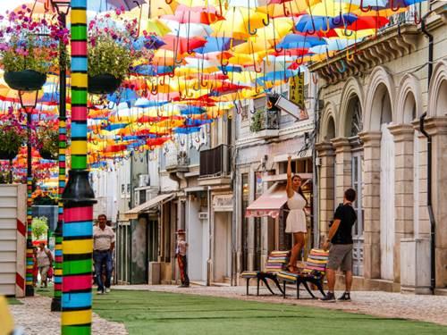 Du lịch Bồ Đào Nha,khám phá phố ô bay,rực rỡ phố ô bay ở Bồ Đào Nha