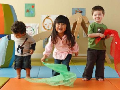 Chăm sóc trẻ,Trẻ lười vận động,Khuyến khích trẻ vận động nhiều hơn