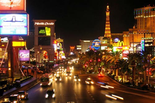 Đường phố hoa lệ nhất hành tinh,Đại lộ Champs Elysees,Broadway,Đường Piccadilly Circus