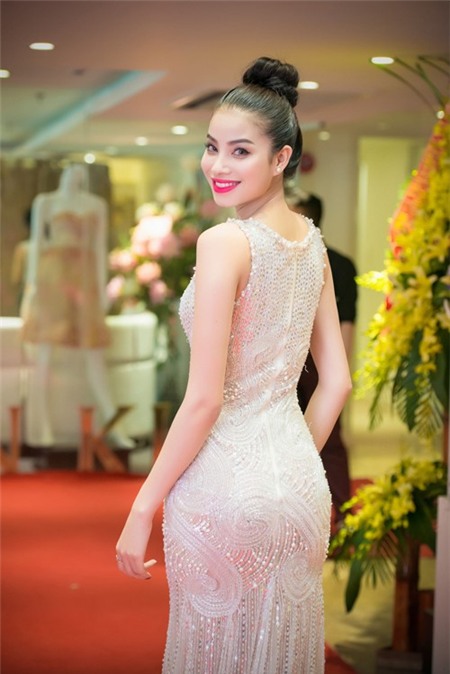 Váy xuyên thấu,mỹ nhân Việt diện váy xuyên thấu quyến rũ nhất mùa hè