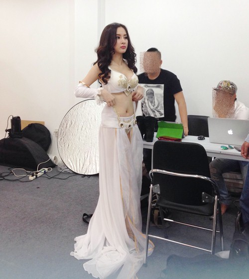 Angela Phương Trinh khoe vòng một nóng bỏng,ảnh hậu trường Angela Phương Trinh,sao Việt,sao Việt