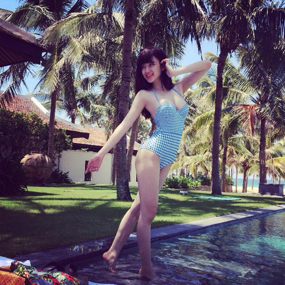 Thời trang sao việt,Sao việt bikini,Hồng Quế,Hồ Ngọc Hà,Angela Phương Trinh