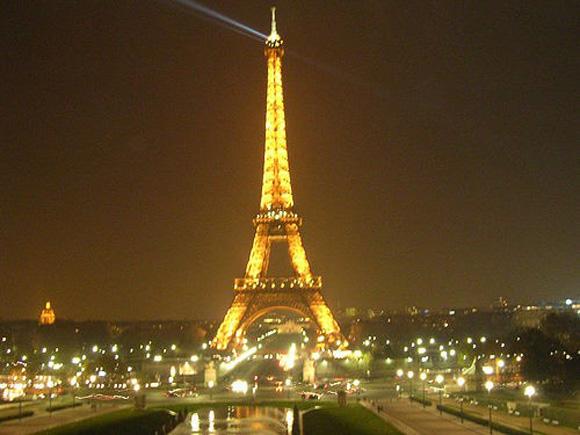 Tháp Eiffel,bí mật về tháp Eiffel,chiêm ngưỡng vẻ đẹp tráng lệ của tháp Eiffel