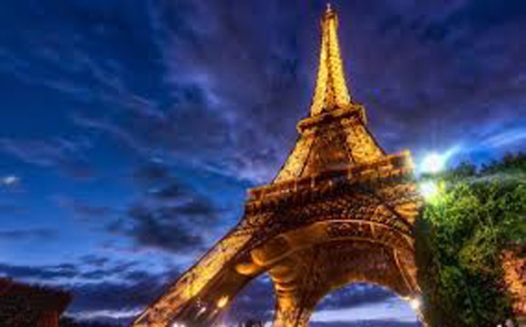 Tháp Eiffel,bí mật về tháp Eiffel,chiêm ngưỡng vẻ đẹp tráng lệ của tháp Eiffel