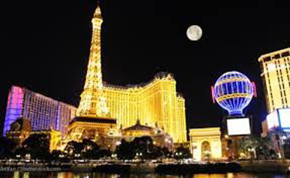 Tháp Eiffel,bí mật về tháp Eiffel,chiêm ngưỡng vẻ đẹp tráng lệ của tháp Eiffel