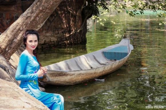 Thủy Phạm,Người mẫu Thủy Phạm,Thủy Phạm,hướng về biển đông,mặc hướng về biển đông,Thuy Pham,thoi trang bien dong,NTK Tuấn Hải