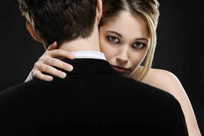Ngoại tình,vợ chồng,bồ,không dám,bỏ chồng,bồ hưởng,tài sản
