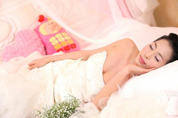 Ngủ nude,tác dụng tuyệt vời của việc ngủ nude
