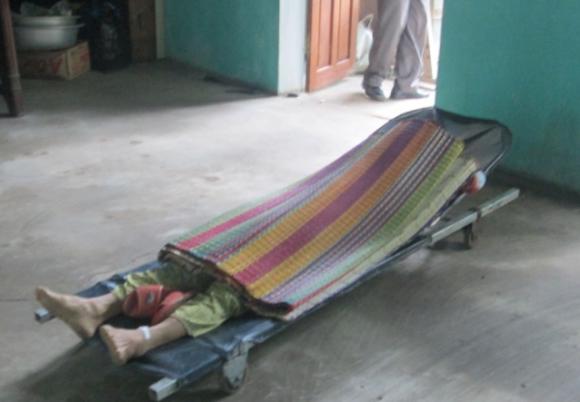 Giết mẹ,giết bà ngoại,dùng búa giết mẹ và bà