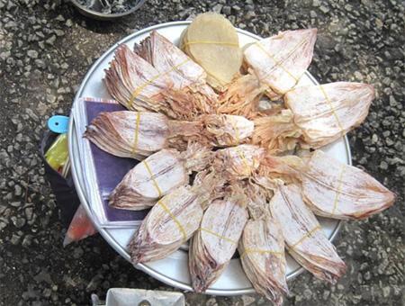Mực khô,nguồn gốc mực khô giá siêu rẻ giá 5000/con đang khiến dân nhậu 