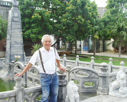 Đại gia,đại gia chơi ngông,đại gia chi tiền triệu mua quan tài,xây lăng mộ chờ chết