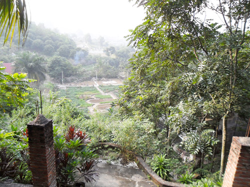 Đại gia,đại gia chơi ngông,đại gia chi tiền triệu mua quan tài,xây lăng mộ chờ chết