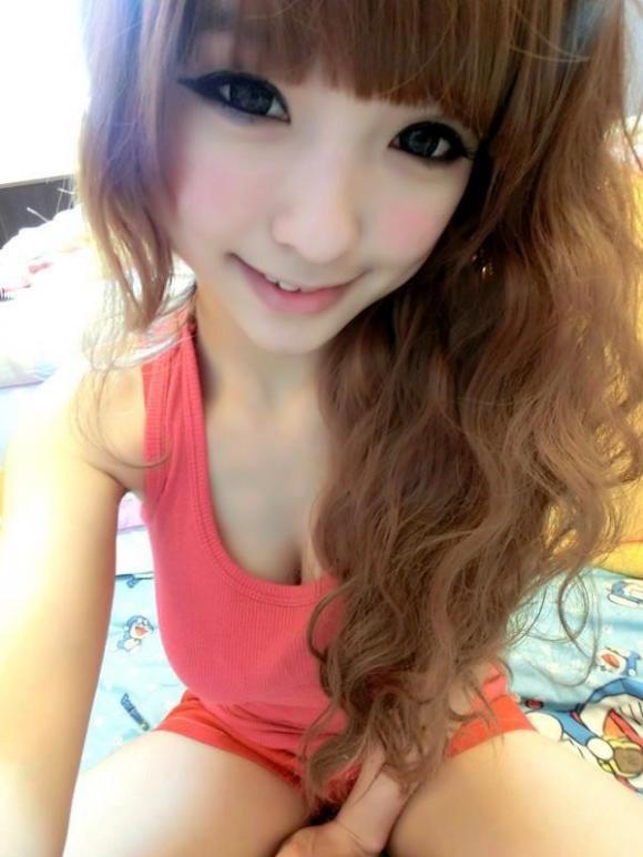 Cô gái,cô gái tuổi teen,choáng với những cô gái tiểu học trang điểm như người lớn