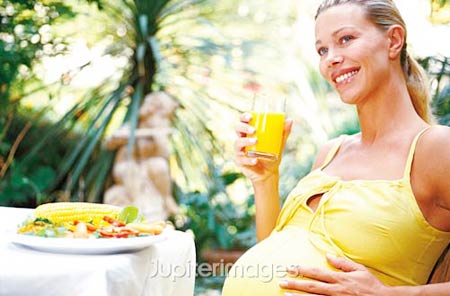 Bà bầu,bà bầu ăn gì giúp thai nhi phòng dị ứng