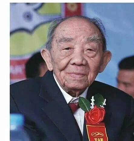 võ sư bị giết chết,xác võ sư dưới cống