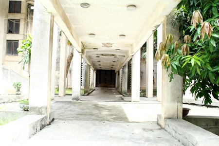 Nhà hoang,căn nhà bỏ hoang,căn nhà ma ám bị bỏ hoang 