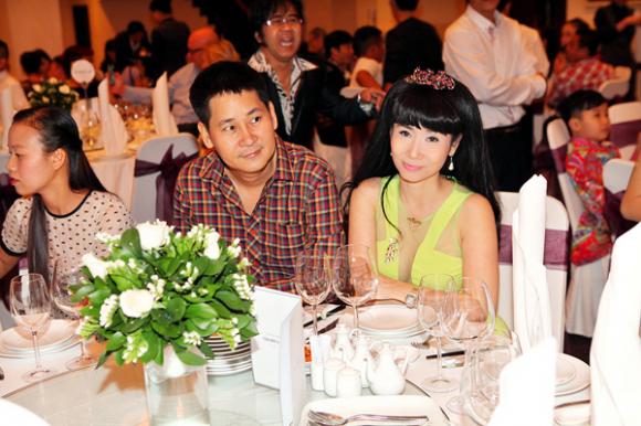 sao Việt, Uyên Thảo, diễn viên Uyên Thảo, Uyên Thảo trẻ trung, tiệc cưới Lê Khánh