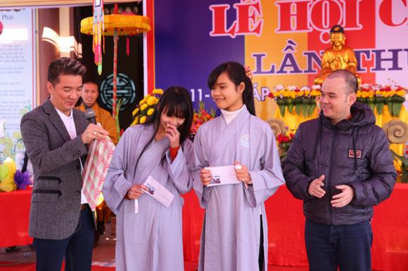 sao Việt, Đàm Vĩnh Hưng, Mr. Đàm, Ông hoàng nhạc Việt, liveshow “Thương hoài ngàn năm 2”, Mr. Đàm  đi từ thiện