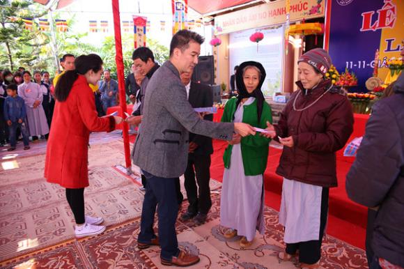 sao Việt, Đàm Vĩnh Hưng, Mr. Đàm, Ông hoàng nhạc Việt, liveshow “Thương hoài ngàn năm 2”, Mr. Đàm  đi từ thiện