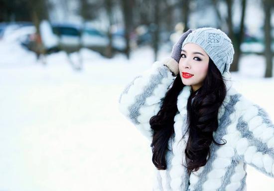 Thúy Hằng, Thúy Hằng giữa trời tuyết, Thúy Hằng ở Moscow, Thúy Hằng 2014, Thúy Hằng ảnh đẹp, sao Việt