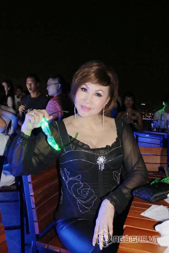 Vũ Hoàng Việt, Yvonne Thúy Hoàng, sao Việt, sao Viet
