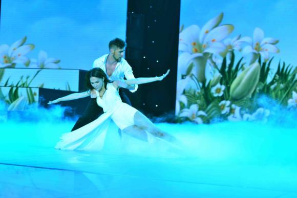sao Việt, Diệp Lâm Anh, Diệp Lâm Anh - Zhivko, Diệp Lâm Anh bùng nổ Bước nhảy hoàn vũ, Bước nhảy hoàn vũ 2015