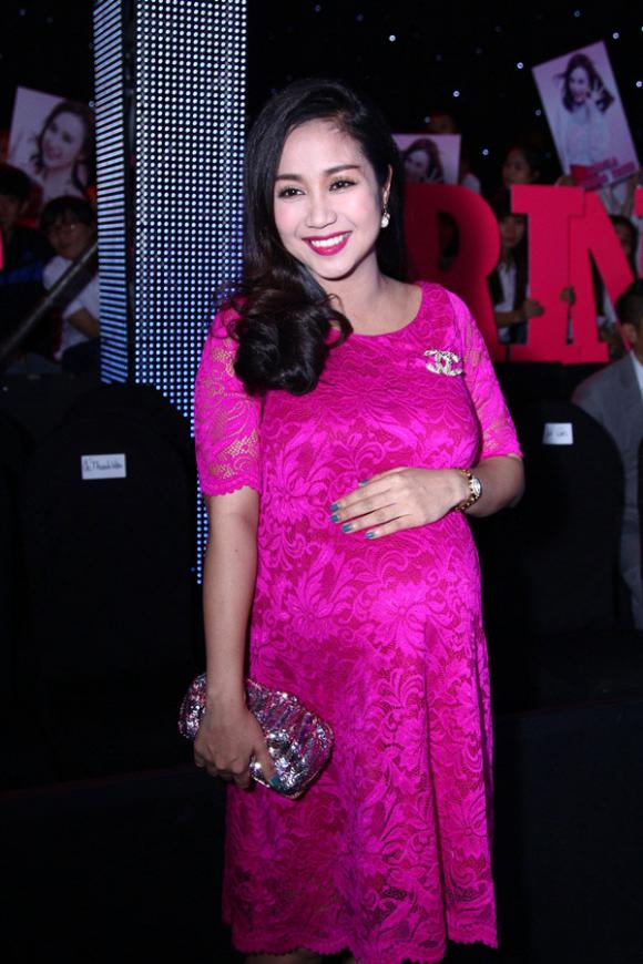 sao Việt, Ốc Thanh Vân, bà bầu Ốc Thanh Vân, giải bạc Bước nhảy hoàn vũ, Ốc Thanh Vân thân thiết với Nathan Lee, Ốc Thanh Vân hé lộ giới tính đứa con sắp chào đời