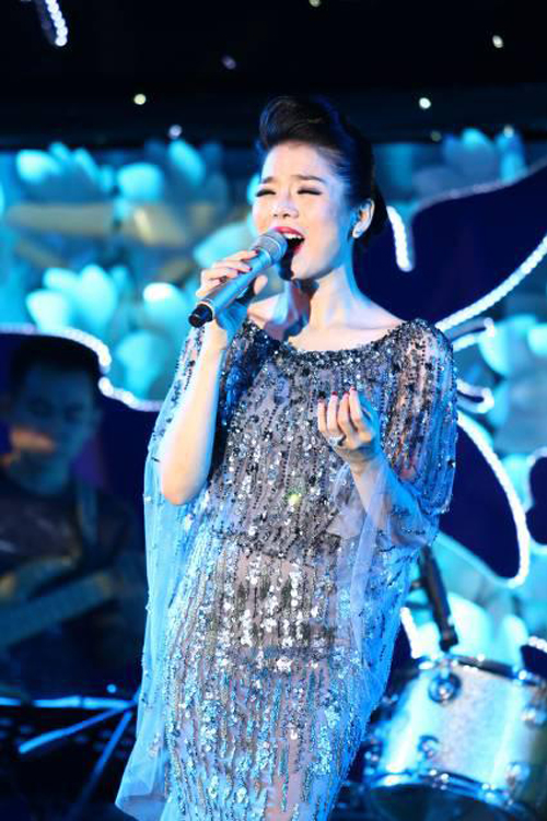 Lệ Quyên, GL – Class 500 4MATIC Blue Efficiency, Mercedes - Benz