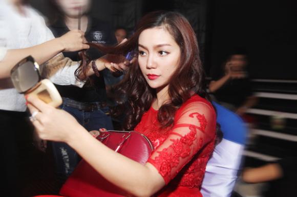 sao Việt, Ngọc Anh, ca sĩ Ngọc Anh, Nữ hoàng Opera, Ngọc Anh tút tát nhan sắc trước giờ diễn, con gái Ngọc Anh
