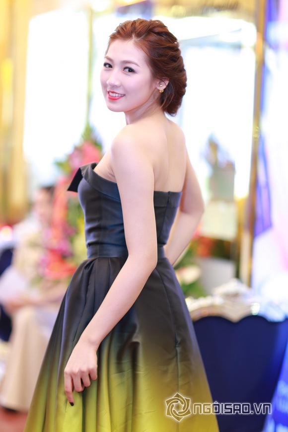 Sao việt,sao viet,hoa hậu ngọc hân,á hậu tú anh,á hậu thụy vân,ngọc hân thân thiết tú anh