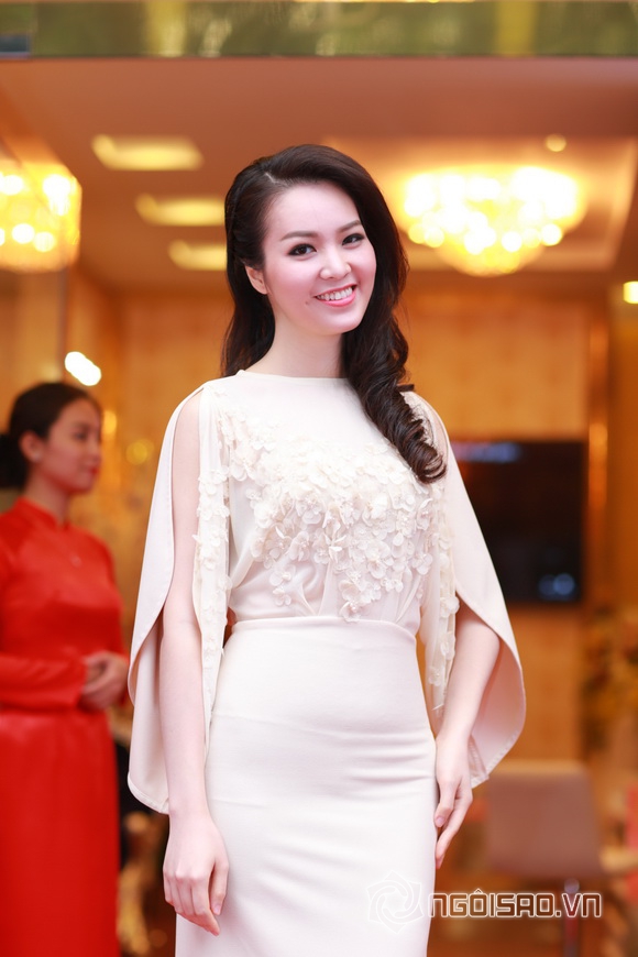 Sao việt,sao viet,hoa hậu ngọc hân,á hậu tú anh,á hậu thụy vân,ngọc hân thân thiết tú anh