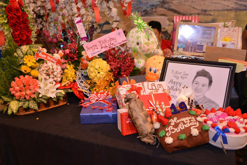 Vương Quốc Tôm, Đặt tiệc sinh nhật, Đặt tiệc cuối năm