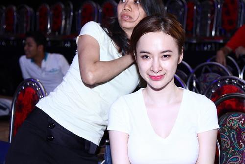 Angela Phương Trinh, Bác sĩ thẩm mỹ yêu Angela Phương Trinh, Sao Việt, Sao viet