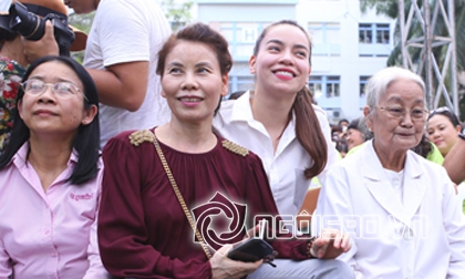 mẹ Hà Hồ,mẹ Hà Hồ viết tâm thư,mẹ Hà Hồ động viên con,scandal Hà Hồ