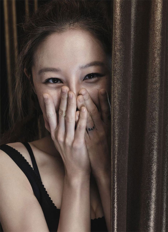 Gong Hyo Jin đượm buồn trên tạp chí, nữ diễn viên Gong Hyo Jin, Gong Hyo Jin trên tạp chí
