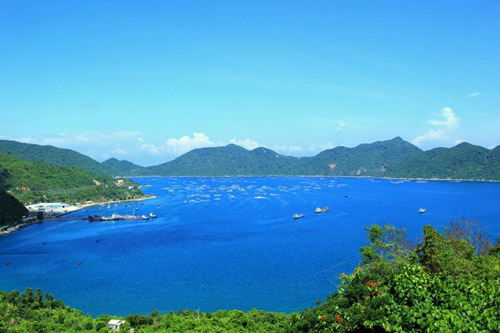 Du lịch biển, Địa danh du lịch, Vịnh Nha Trang, Vịnh Cam Ranh