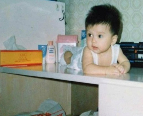 Angela Baby, ảnh Angela Baby lúc nhỏ, Angela Baby xinh đẹp từ nhỏ