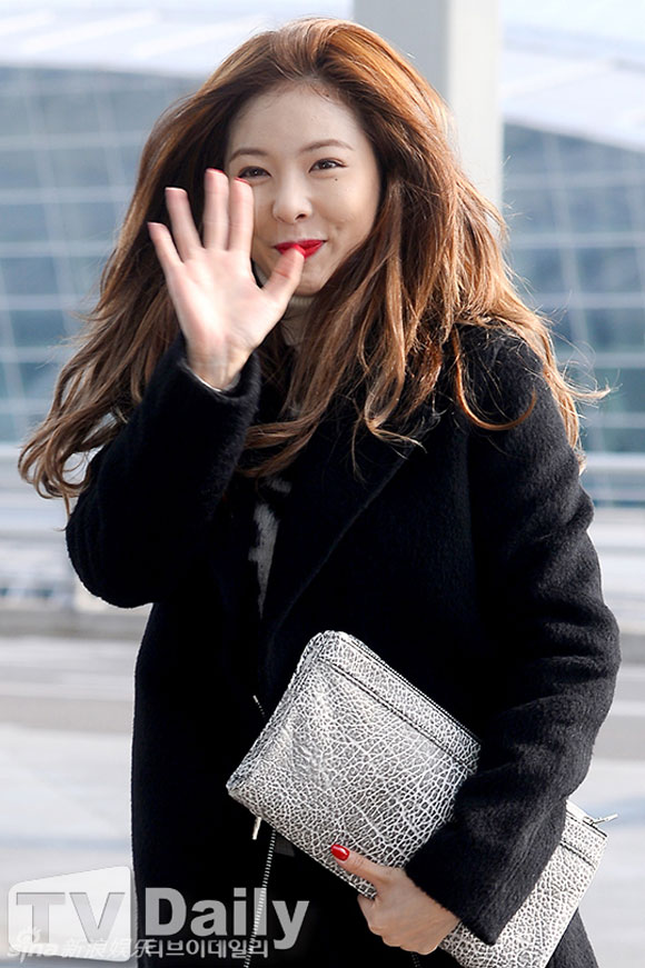 HyunA,Hyun nổi bật tại sân bay,thời trang chất lừ của HyunA,thời trang sân bay của sao Hàn