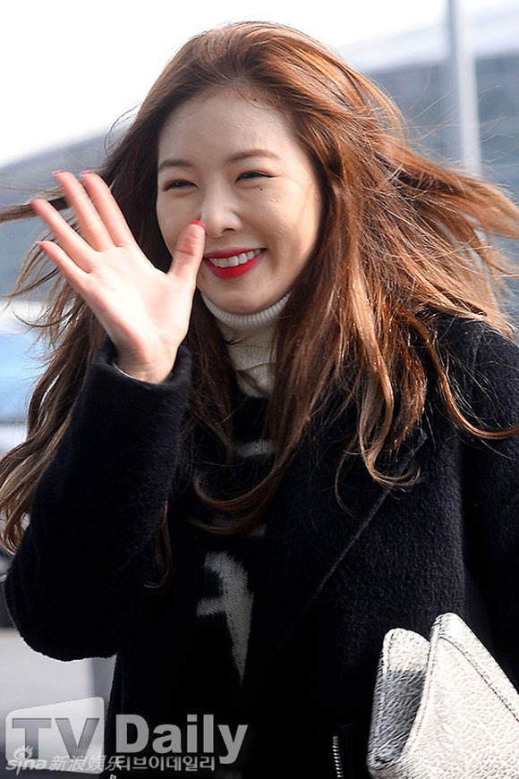 HyunA,Hyun nổi bật tại sân bay,thời trang chất lừ của HyunA,thời trang sân bay của sao Hàn