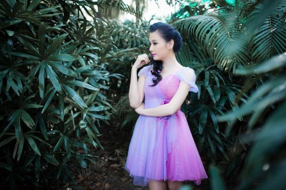 Julia Ngọc, Julia Ngoc