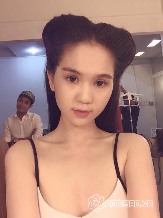 Ngọc Trinh,Tiểu Long Nữ,Ngọc Trinh bị chê,sao Việt,sao Viet,Tiểu Long Nữ phiên bản Ngọc Trinh