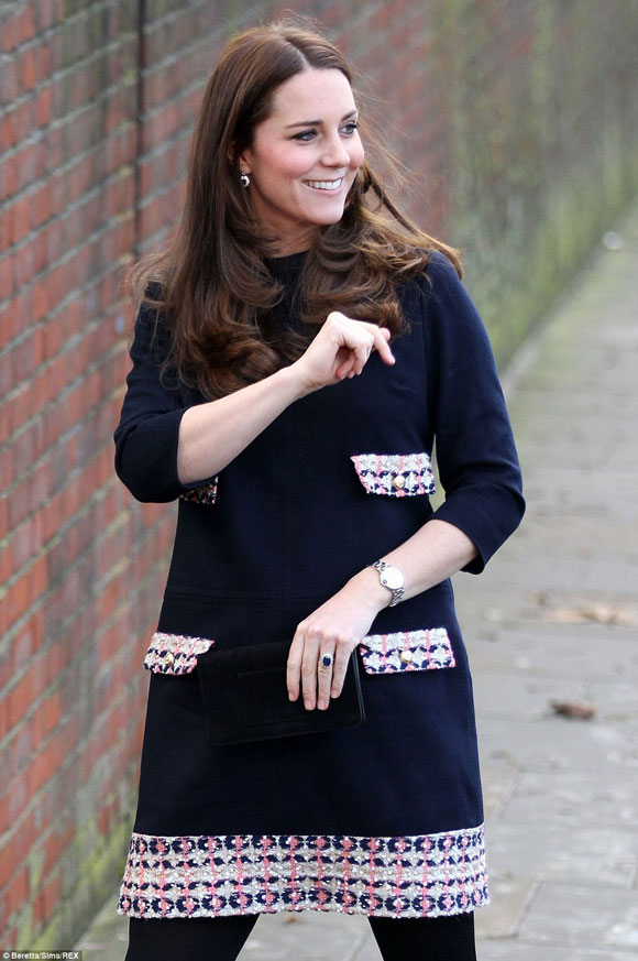 công nương Anh,Kate Middleton bầu bí,Hoàng gia Anh,công nương Kate Middleton,Kate diện váy 15 triệu đồng