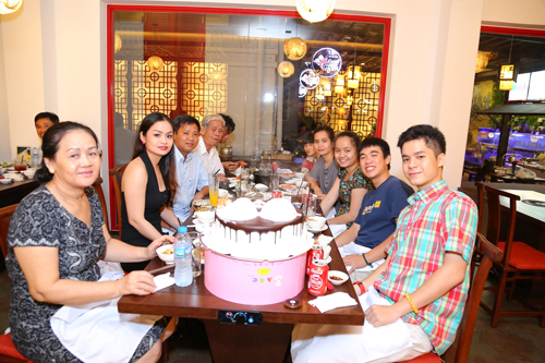 Vương Quốc Tôm, Nhà hàng ăn ngon, Ẩm thực Sài Gòn