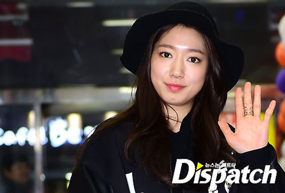 Park Shin Hye khoe làn da căng mịn, thời trang của Park Shin Hye, sao hàn đẹp tự nhiên