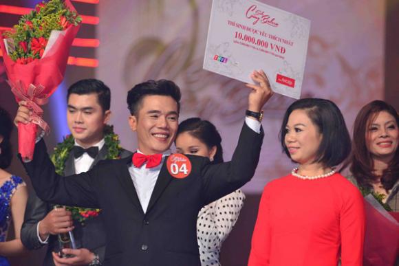 sao Việt, Solo cùng Bolero, Nữ hoàng mới của dòng nhạc Bolero, Lâm Ngọc Hoa đăng quang Solo cùng Bolero
